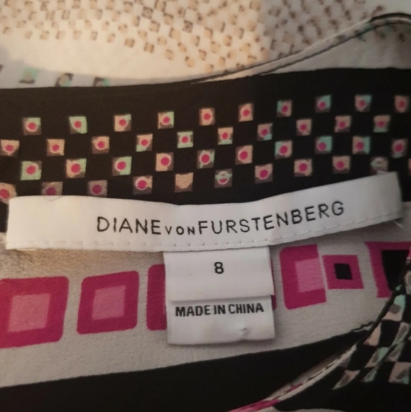 DIANE Von FURSTENBERG 100% silk short sleeve blouse top keyhole geometric 8/10uk - Picture 6 of 8